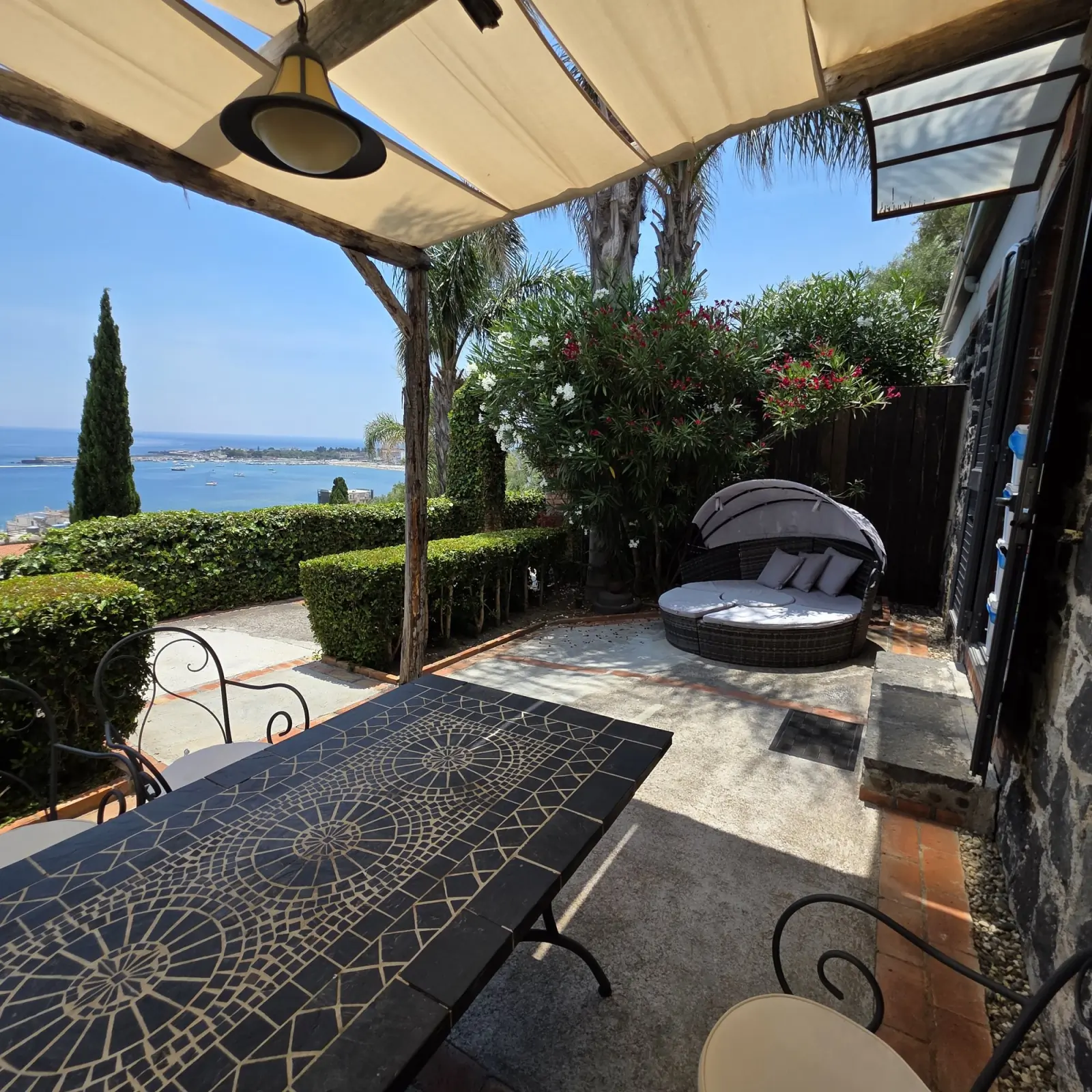 Taormina Apartment — foto 1